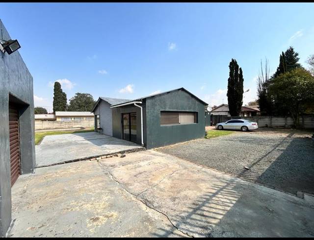 3 BEDROOM HOUSE FOR SALE IN DUNNOTTAR